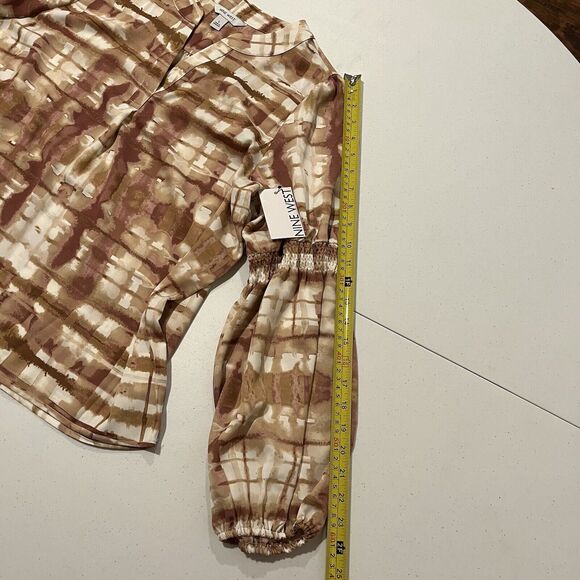 Nine West Size Large Smocked Puff Sleeve Popover Top Women NWT - Picture 7 of 9